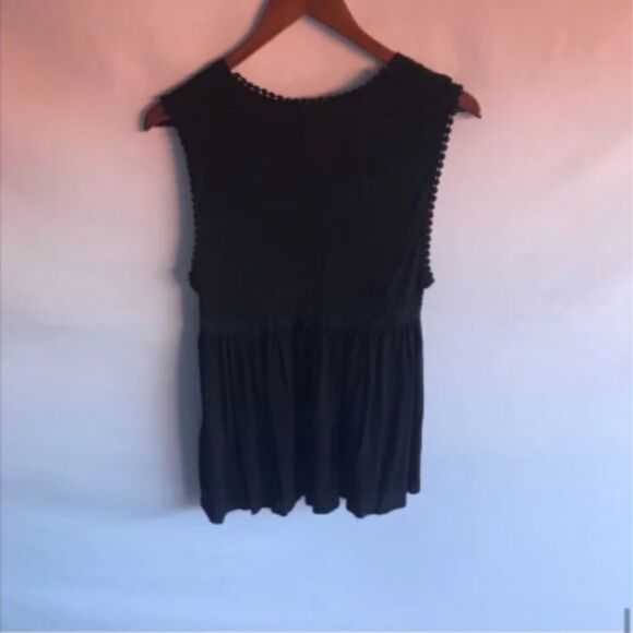 Women’s Urban Outfitters Ecote Black Deep V Sleeveless Top - Picture 4 of 6